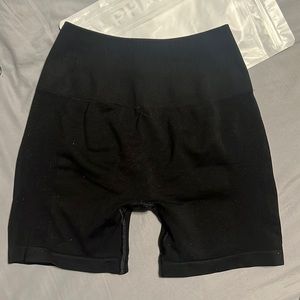 NEVER WORN Alphalete Amplify Short